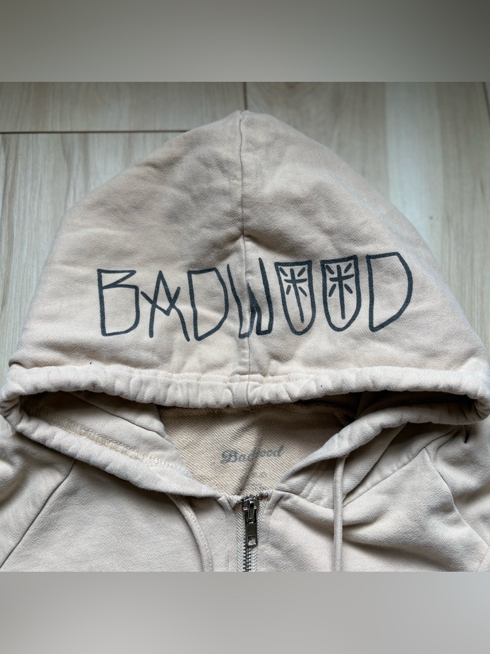 Badwood Women’s Small Graphic Zip Up Hoodie Cream Beige Streetwear Prayer Hands - Picture 3 of 11